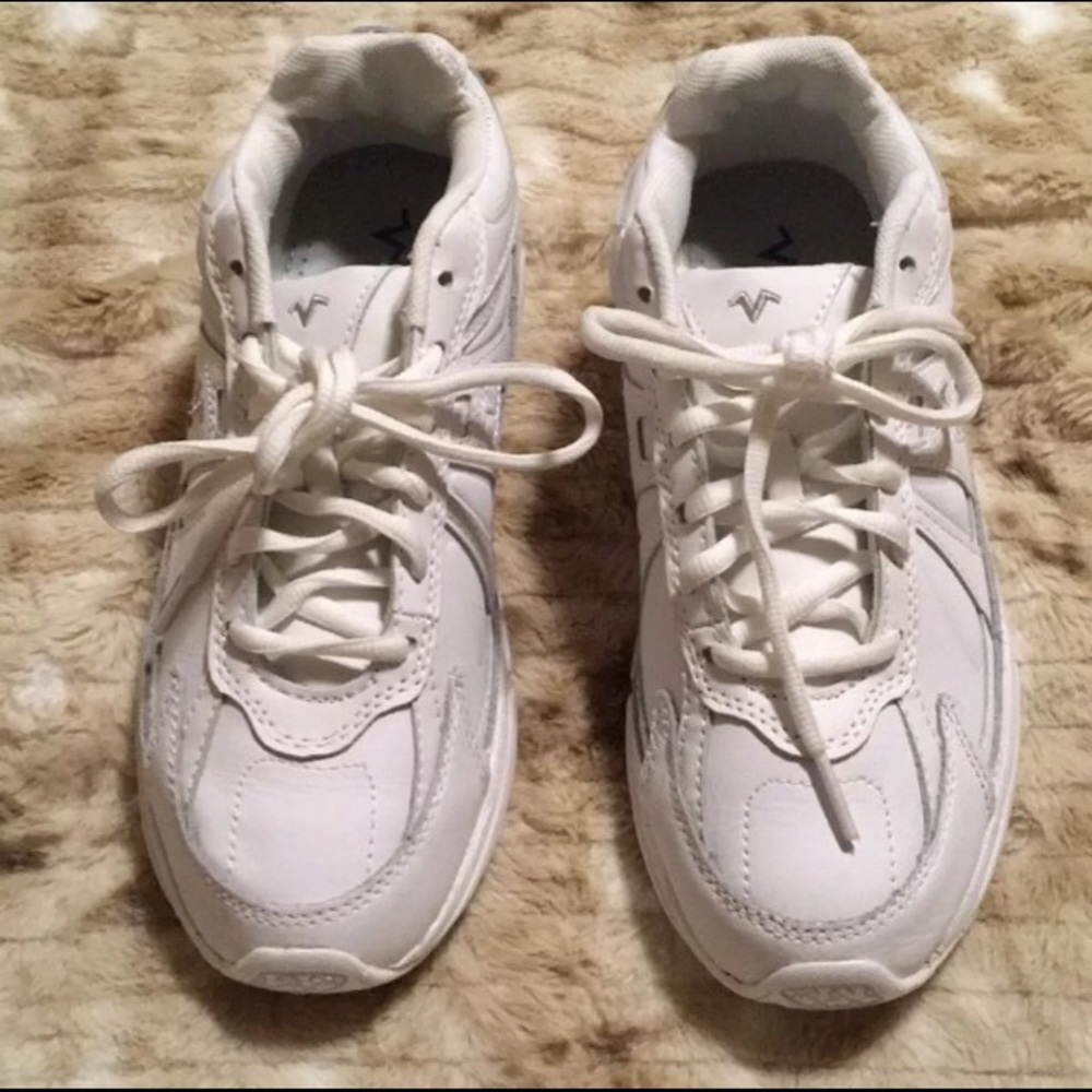 LIFE UNIFORM 7.5 leather nursing shoes